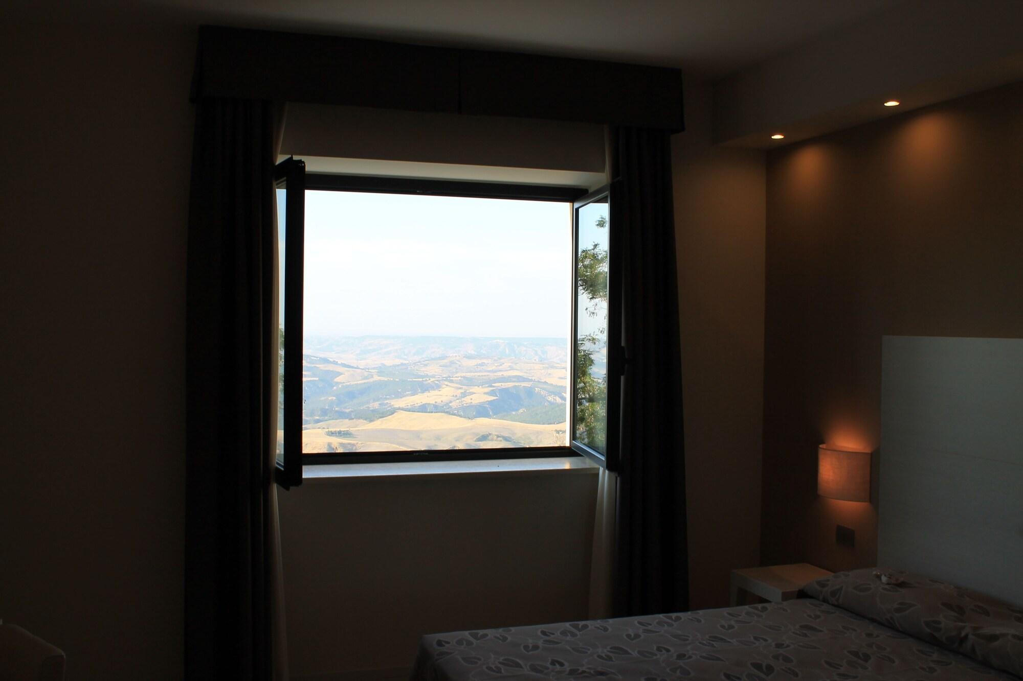 Hotel Ristorante Mariano Stigliano  Εξωτερικό φωτογραφία
